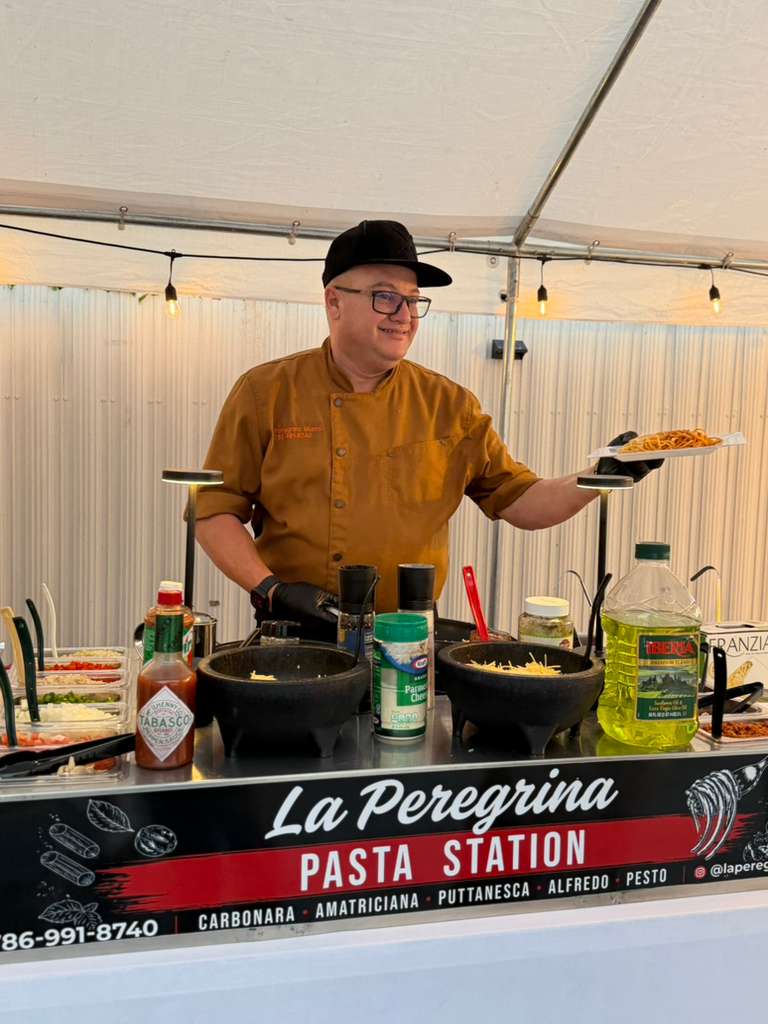 La Peregrina live pasta station in action
