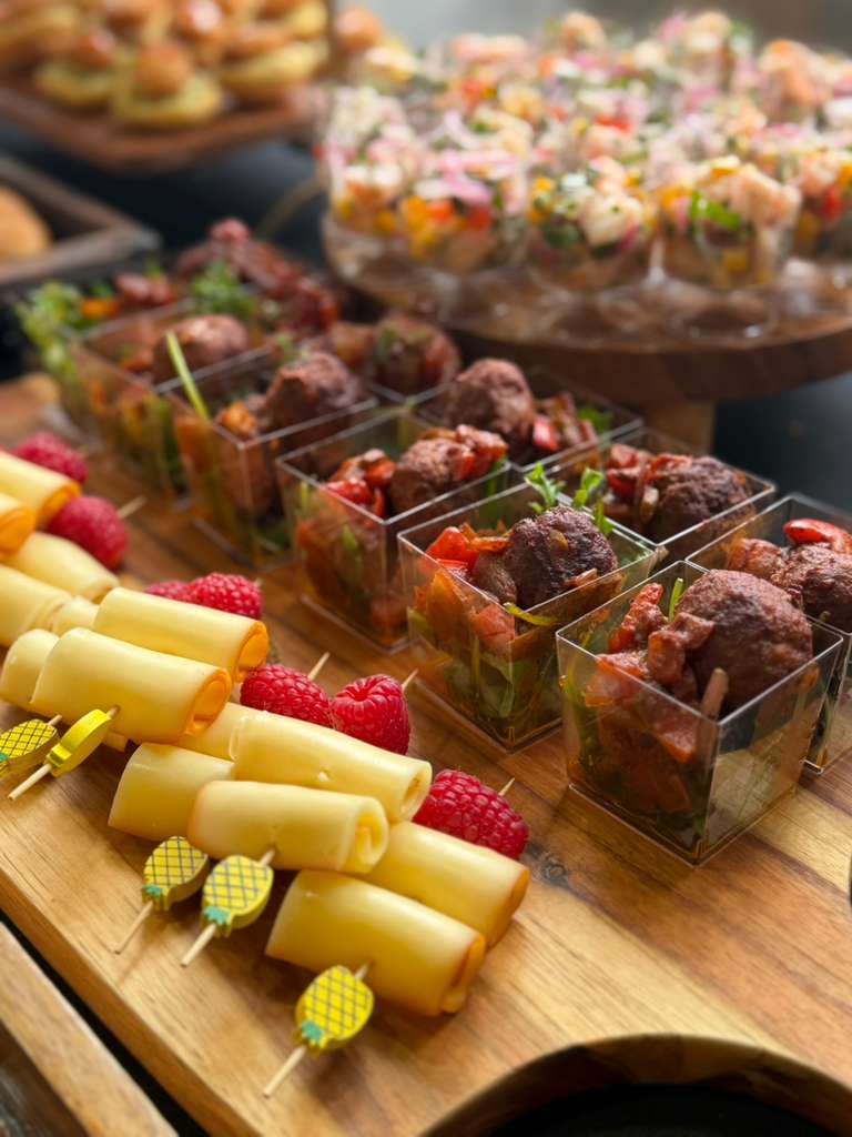 Canap&eacute;s & Passed Bites — La Peregrina Miami catering